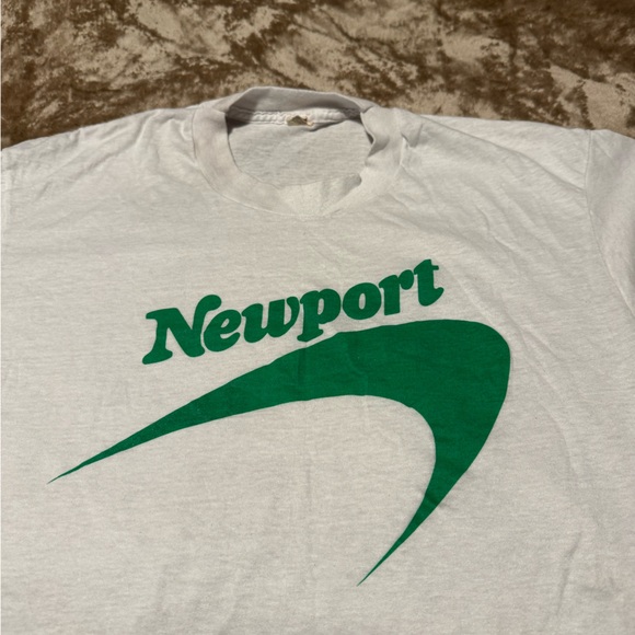 Vintage Newport graphic tee - Picture 7 of 8